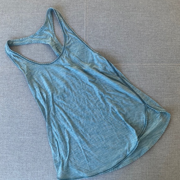 Lululemon yoga tank - Picture 1 of 2